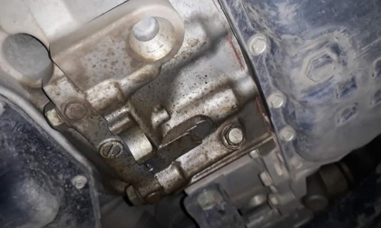 Xe Mazda CX-5 bị thấm dầu hộp số, xin hướng xử lý từ các bác?